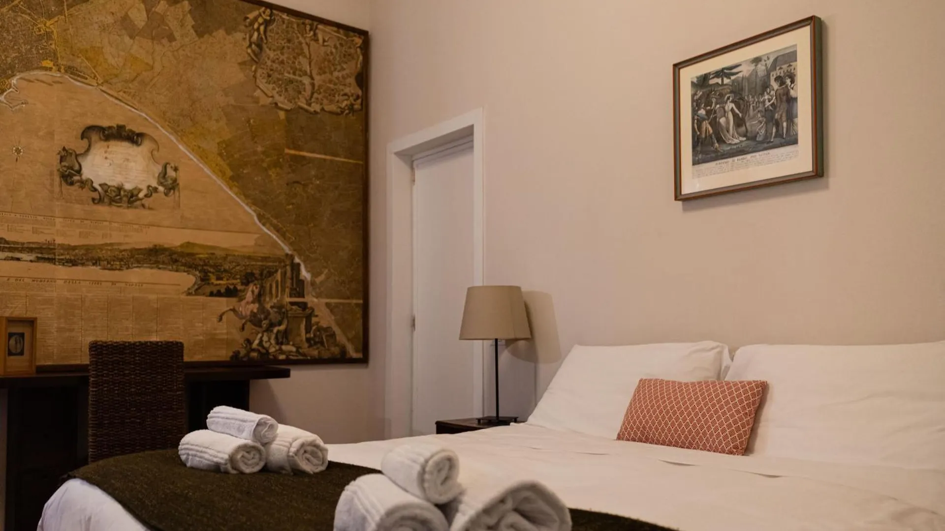 Cortile Montechia By Domusextra Apartment Naples Italy
