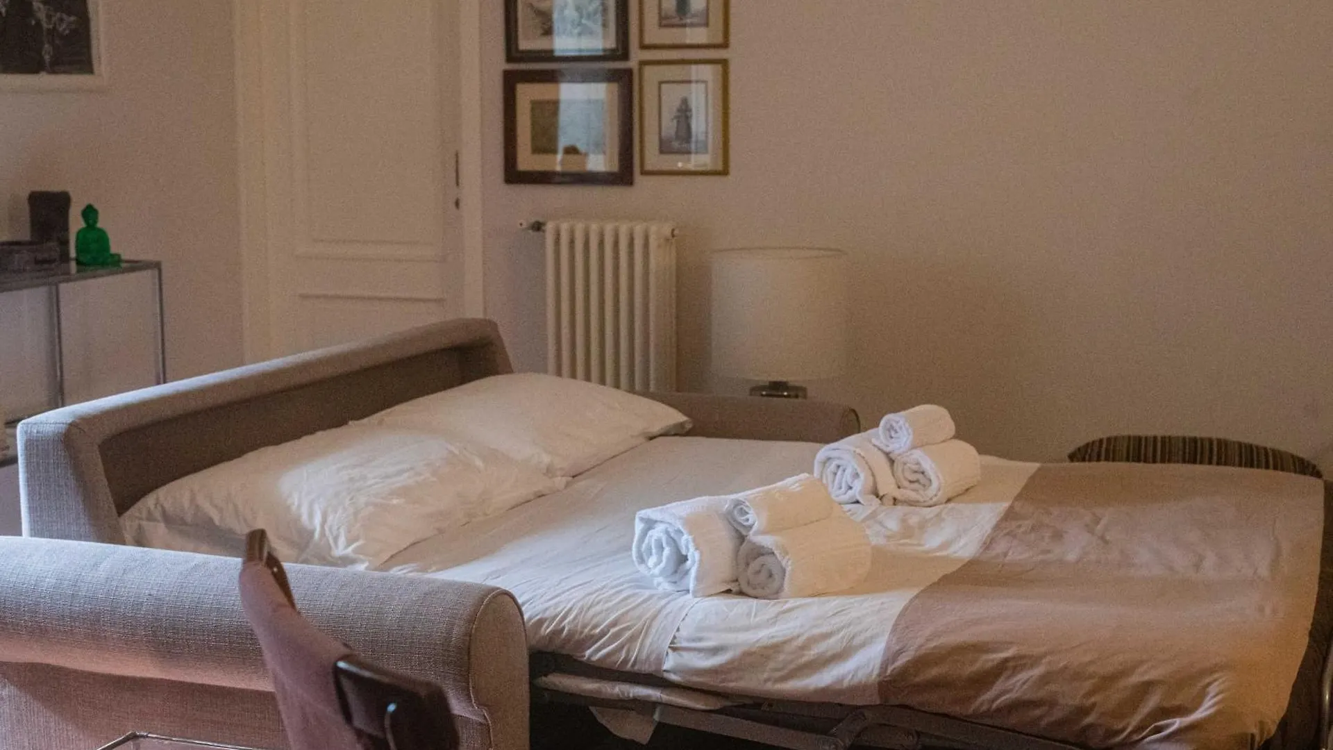 Cortile Montechia By Domusextra Apartment Naples