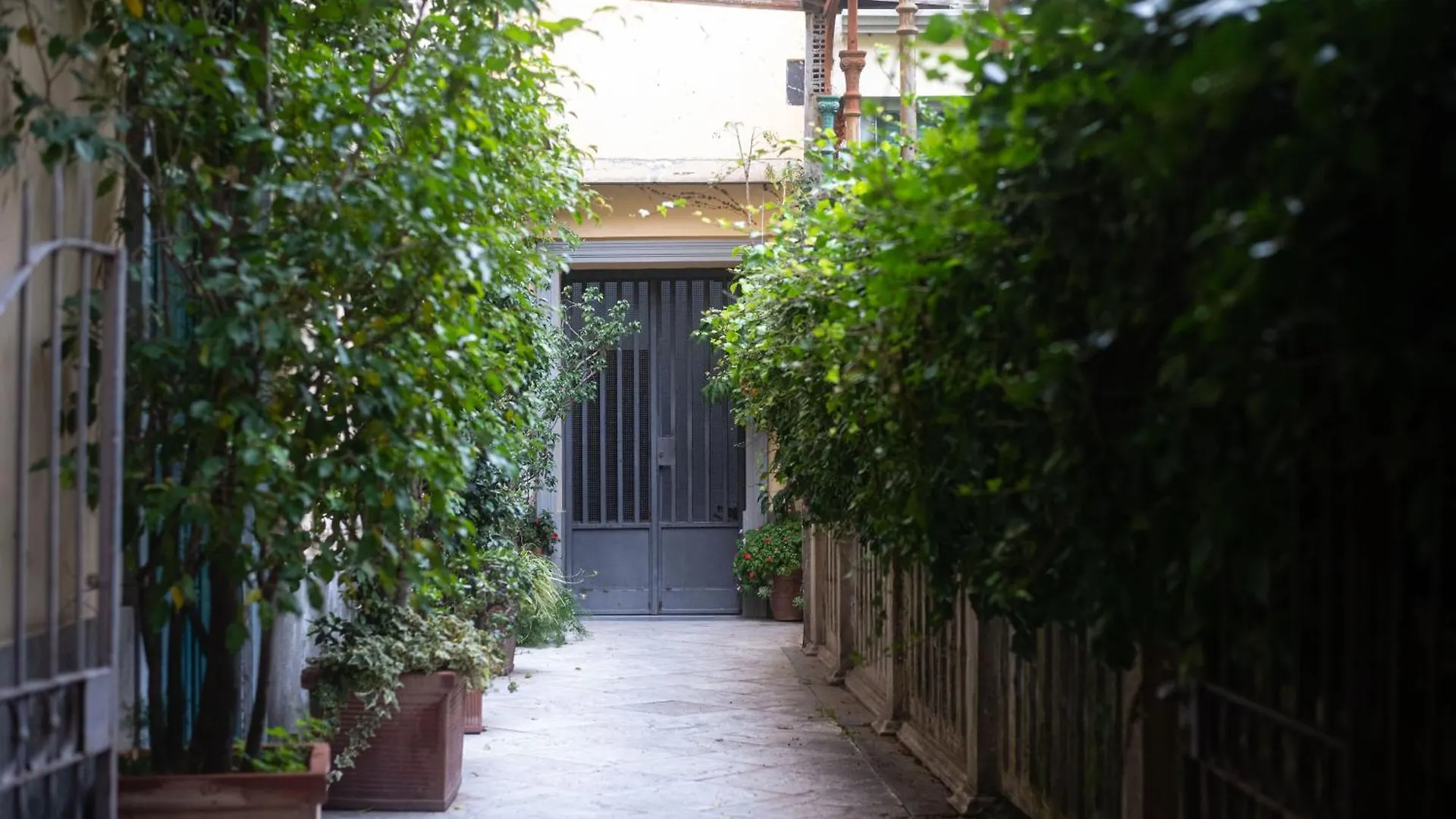 Cortile Montechia By Domusextra Apartment Naples