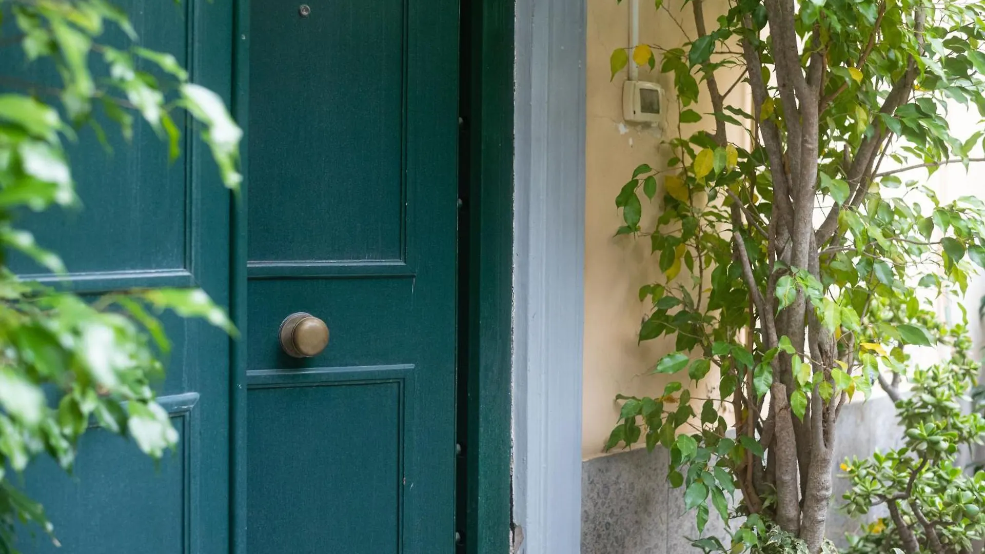 Cortile Montechia By Domusextra Apartment Naples Italy