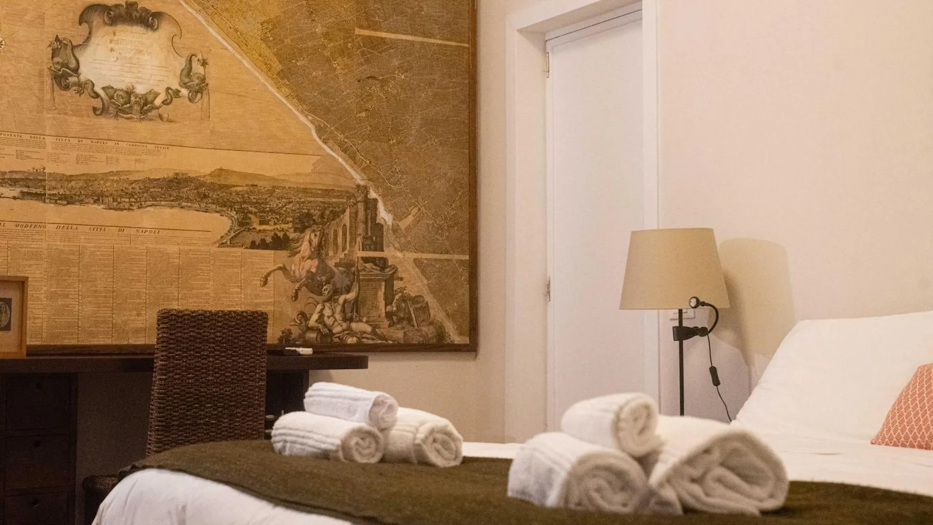 Cortile Montechia By Domusextra Apartment Naples
